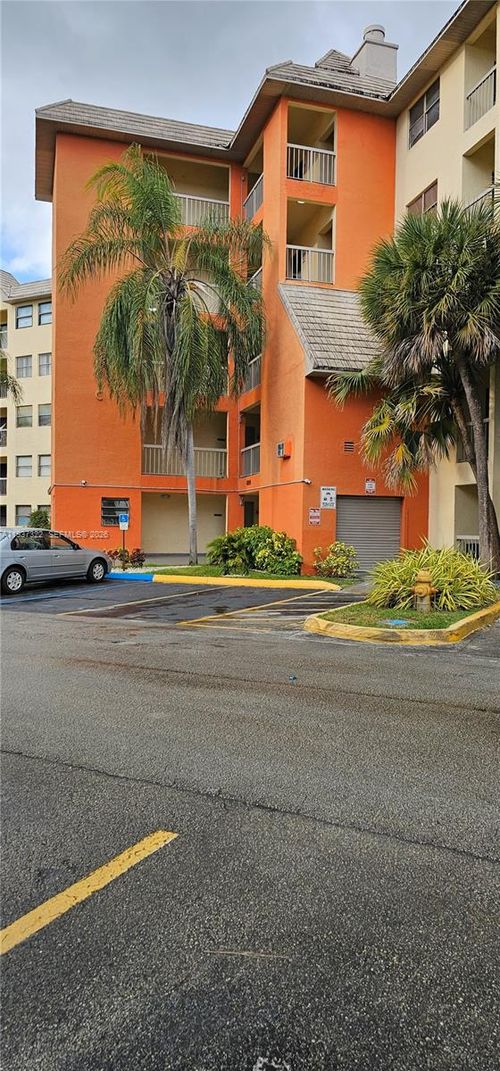 apt-243-8100 Geneva Ct, Doral, FL, 33166-4654 | Card Image
