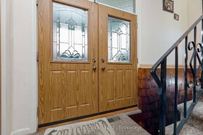 9110 10 Th Line, House other with 3 bedrooms, 1 bathrooms and 8 parking in Norval ON | Image 9