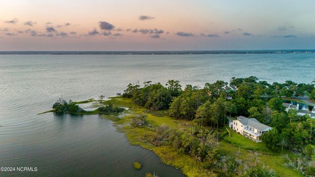 5 West Ct, House other with 6 bedrooms, 5 bathrooms and 1 parking in Pine Knoll Shores NC | Image 64