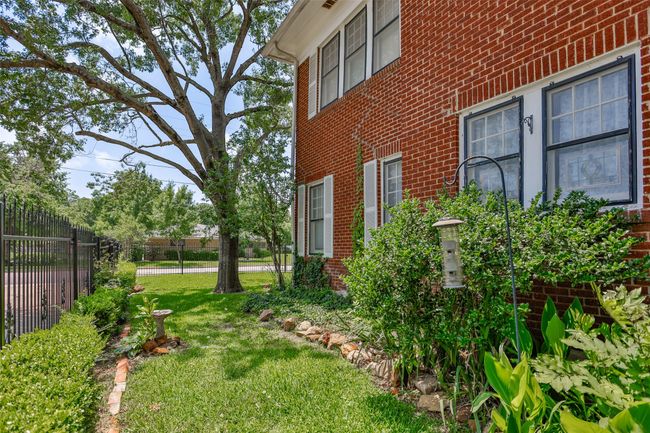 1118 S Lindsay St, House other with 3 bedrooms, 3 bathrooms and null parking in Gainesville TX | Image 40