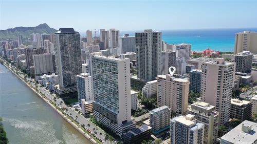 dh702-2215 Aloha Dr, Honolulu, HI, 96815-2839 | Card Image