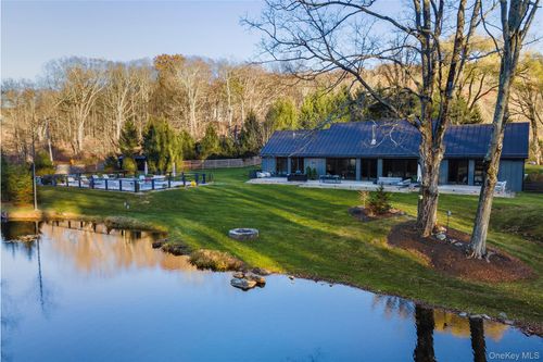 67 Dean Rd, Stormville, NY, 12582-5802 | Card Image