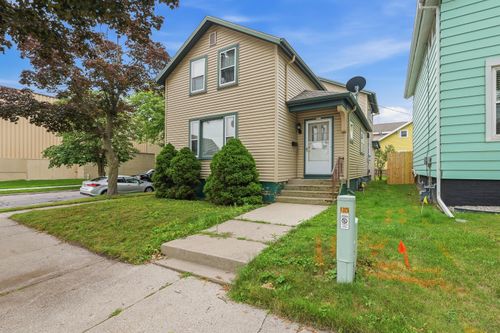 321 Washington Ct, Sheboygan, WI, 53081-4137 | Card Image