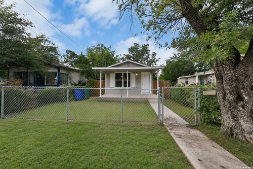 2721 Colima St, San Antonio, TX, 78207-5704 | Card Image