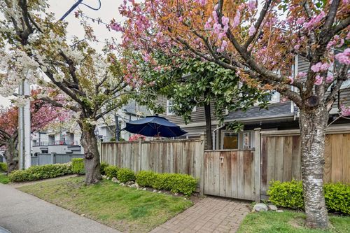 7-848 W 16th St, North Vancouver, BC, V7P1R3 | Card Image