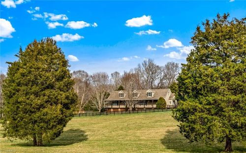 1607 Milling Rd, Mocksville, NC, 27028-7327 | Card Image