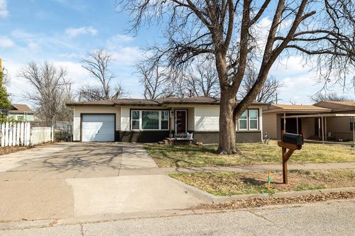 3205 42nd St, Snyder, TX, 79549-5742 | Card Image