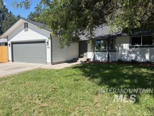 680 W 12th S, Mountain Home, ID, 83647-3379 | Card Image