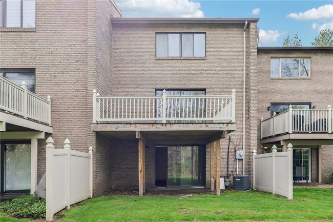 202 - 202 Williamsburg Ln, Condo with 3 bedrooms, 4 bathrooms and 2 parking in Murrysville PA | Image 36