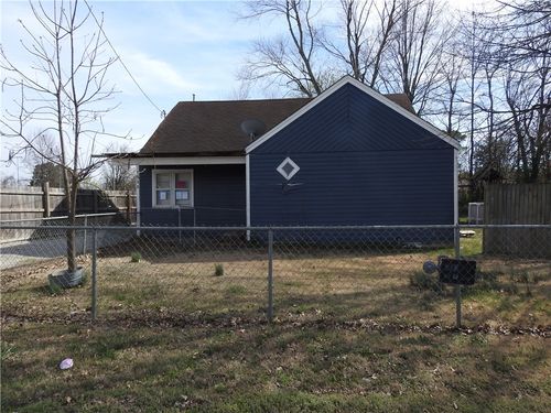 1511 W Huntsville Ave, Springdale, AR, 72764-1450 | Card Image