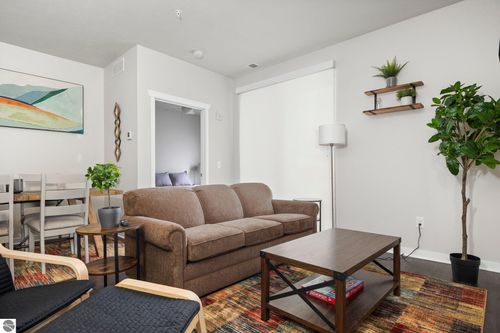 apt-105-630 S Garfield Ave, Traverse City, MI, 49686-3488 | Card Image