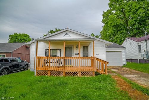 4423 12th Ave, Parkersburg, WV, 26101-7067 | Card Image