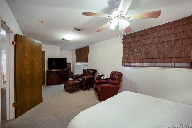 713 Fawndale Ln, House other with 3 bedrooms, 3 bathrooms and null parking in Windcrest TX | Image 16