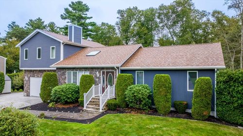 26 Blueberry Dr, Acushnet, MA, 02743-1739 | Card Image