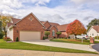 1504 Rio Grande Court, Condo with 2 bedrooms, 2 bathrooms and null parking in Flint Twp MI | Image 2