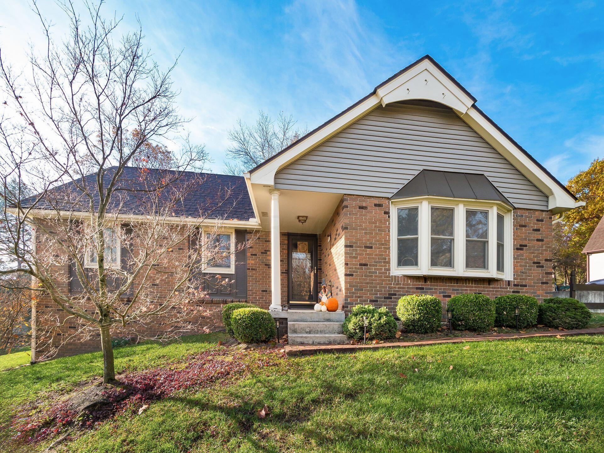 Olentangy River Rd, Columbus, OH 43235
