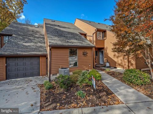 203 Tecumseh Trl, HEDGESVILLE, WV, 25427-3856 | Card Image