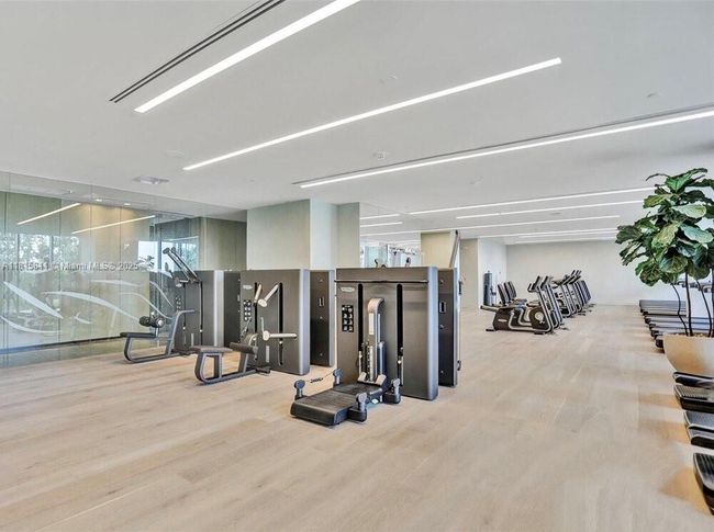 UNIT-4701 - 650 Ne 32 Nd St, Condo with 4 bedrooms, 5 bathrooms and null parking in Miami FL | Image 42