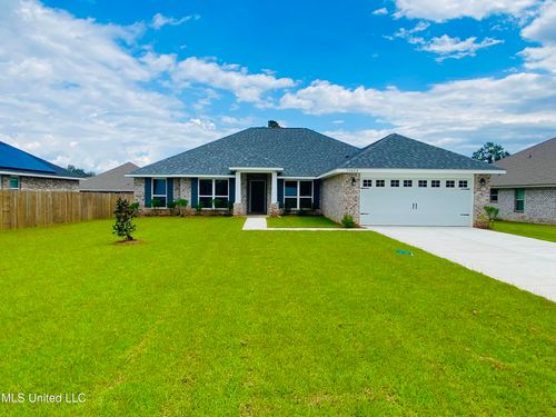 15022 Emersyn Ln, Gulfport, MS, 39503-6504 | Card Image