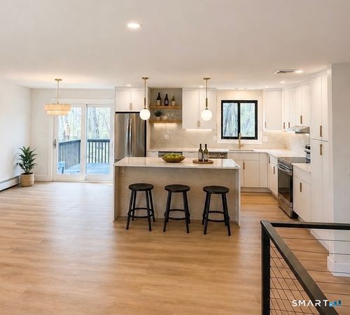 77 School House Rd, Wallingford, CT, 06492-3454 | Card Image
