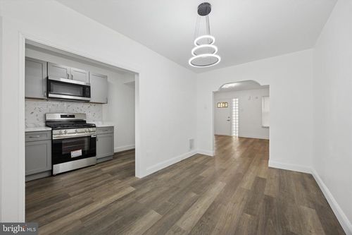 2515 S 68th St, PHILADELPHIA, PA, 19142-2723 | Card Image