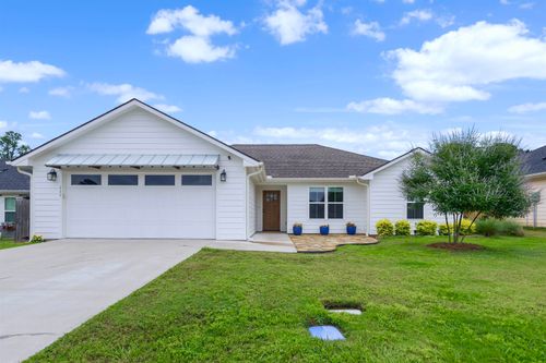 111 Lainey Ln, Mineola, TX, 75773-1911 | Card Image