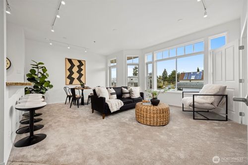 unit-301-1201 13th St, Bellingham, WA, 98225-7154 | Card Image