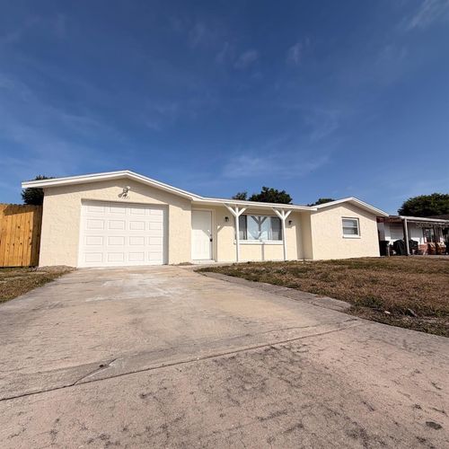 7321 Mayfield Dr, PORT RICHEY, FL, 34668-7418 | Card Image