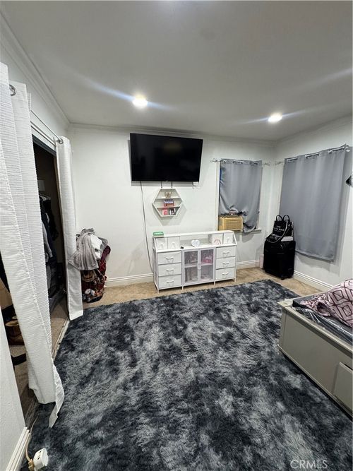 630 E 119th St, Los Angeles, CA, 90059-2716 | Card Image