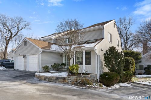 17-40 Ettl Ln, Greenwich, CT, 06831-4160 | Card Image