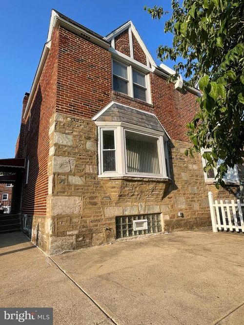 2333 Ripley St, PHILADELPHIA, PA, 19152-3317 | Card Image