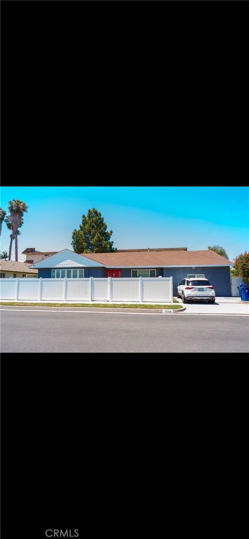 12329 Oxford, Hawthorne, CA, 90250 | Card Image