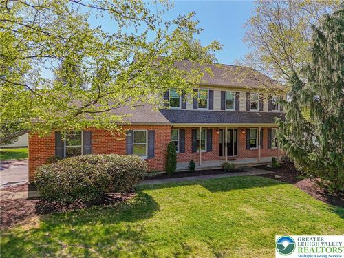 5330 Short Hill Ln, ALLENTOWN, PA, 18104-9035 | Card Image