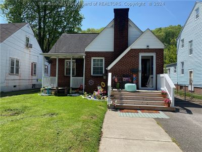 2923 Noyes Avenue, House other with 3 bedrooms, 1 bathrooms and null parking in Charleston WV | Image 1