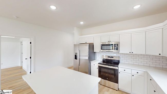 402 & 404 Sierra Rd, Home with 8 bedrooms, 6 bathrooms and null parking in Moore SC | Image 6