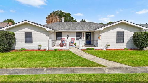1402 Levee Dr, Houma, LA, 70360-3916 | Card Image