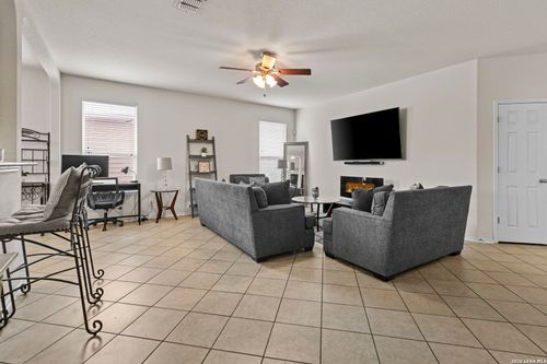 8019 Vega Horizon, San Antonio, TX, 78252-2827 | Card Image