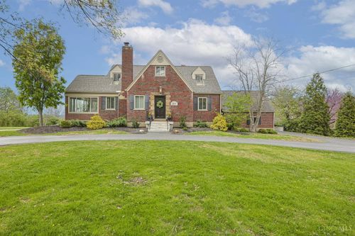 6014 Cherokee Dr, Madeira, OH, 45243-2912 | Card Image