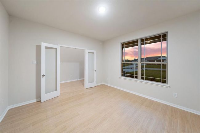 1081 Westfork Dr, House other with 5 bedrooms, 3 bathrooms and 3 parking in Sealy TX | Image 6