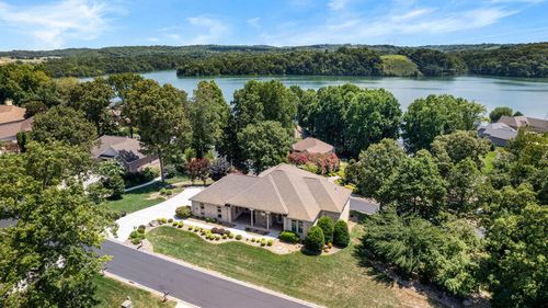 402 Catoosa Ln, Loudon, TN, 37774-2127 | Card Image