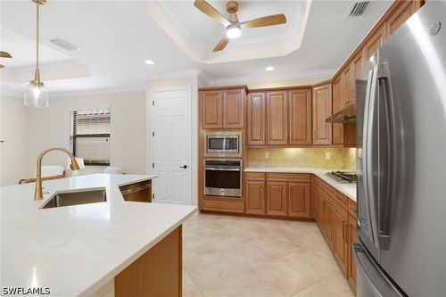 28591 Westmeath Ct, BONITA SPRINGS, FL, 34135-8550 | Card Image