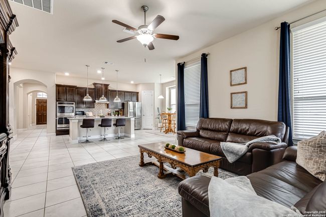 10539 Far Reaches Ln, House other with 5 bedrooms, 4 bathrooms and null parking in Helotes TX | Image 16