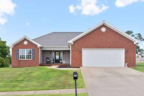 300 N Abbey Way, Hopkinsville, KY, 42240-9441 | Card Image