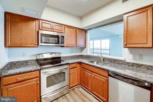 1412n-5505 Seminary Rd, FALLS CHURCH, VA, 22041-3540 | Card Image