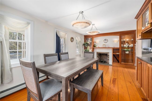 Dining Area | Image 10