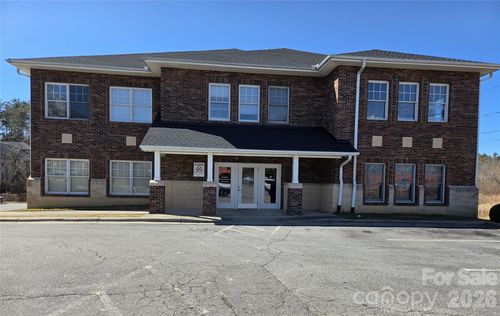 e-120 Chadwick Square Court, Hendersonville, NC, 28739 | Card Image