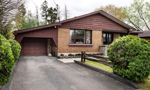 554 Rue Surprenant, Drummondville, QC, J2C4J5 | Card Image