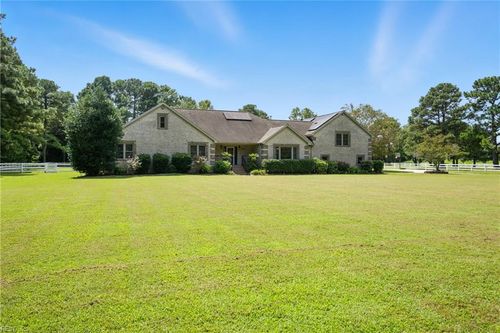 1645 Flanagans Ln, Virginia Beach, VA, 23456-4029 | Card Image