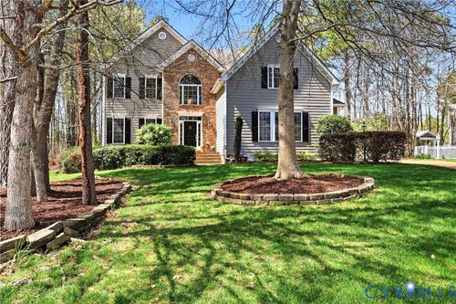 4724 Summer Lake Cir, Moseley, VA, 23120-2220 | Card Image
