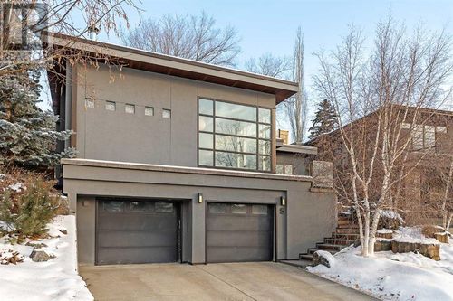 5 Hawthorne Cres Nw, Calgary, AB, T2N3V4 | Card Image